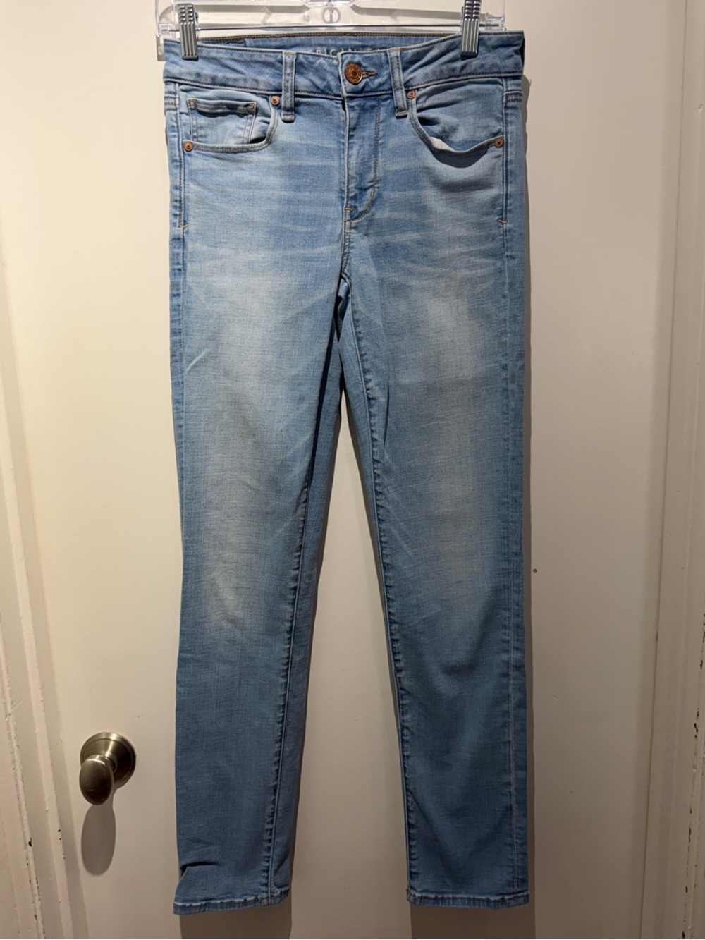 American Eagle Outfitters Light Wash Skinny Jeans